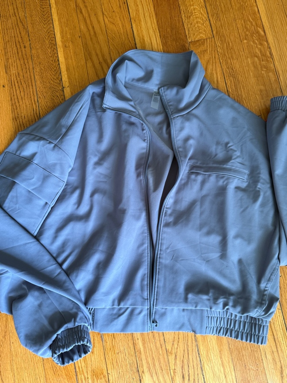Beyond Yoga status pocket sleeve Slate Blue Zip-Front Bomber cropped Jacket M - Picture 2 of 7